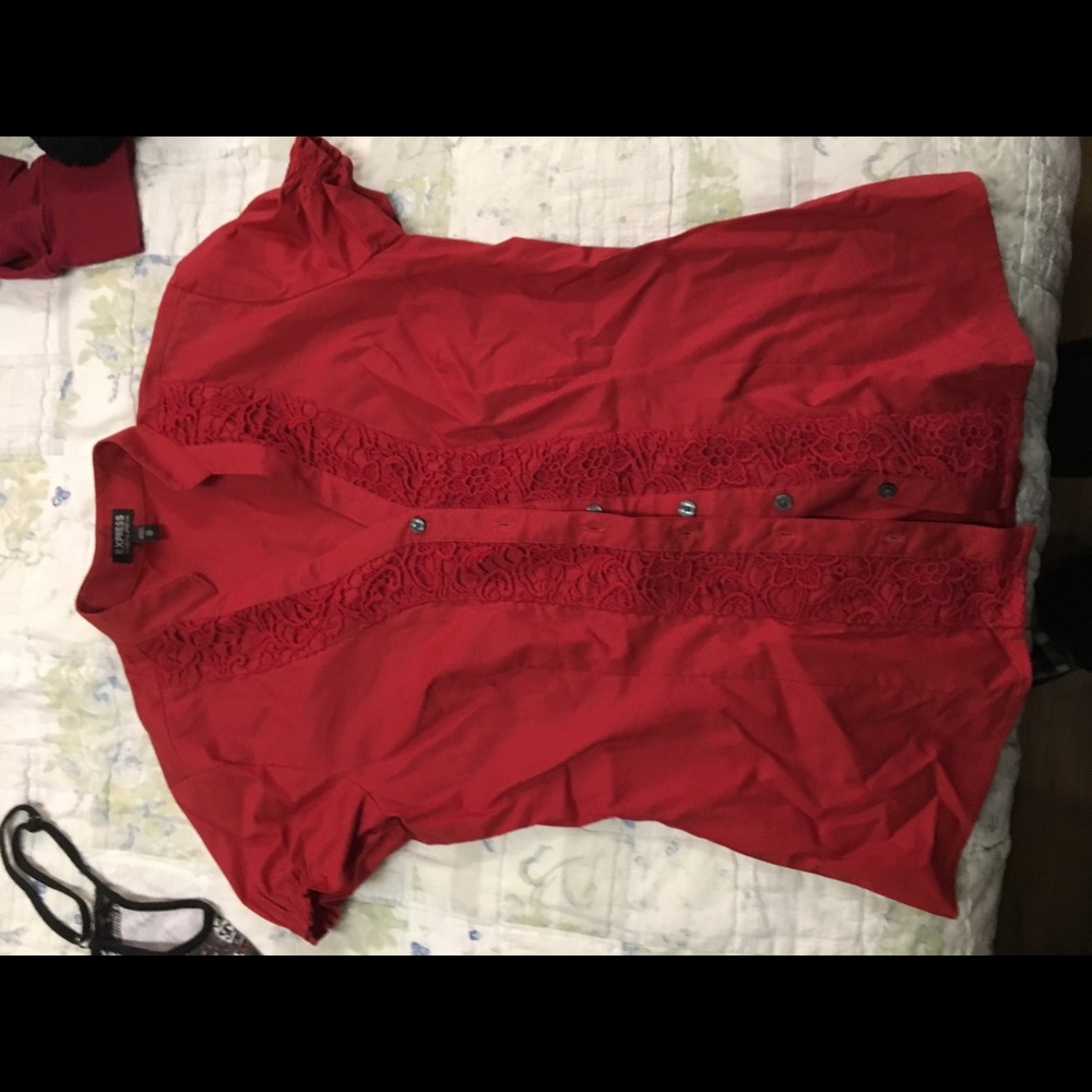 Express button down top red small